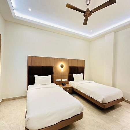 Hotel Lotus Inn Sirsa Zewnętrze zdjęcie