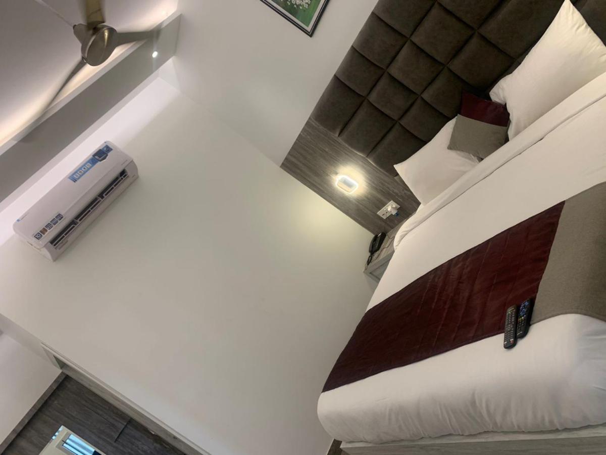Hotel Lotus Inn Sirsa Zewnętrze zdjęcie